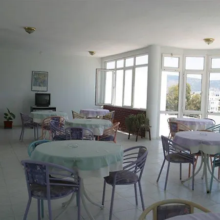 Hotel Mavsolos 2*
